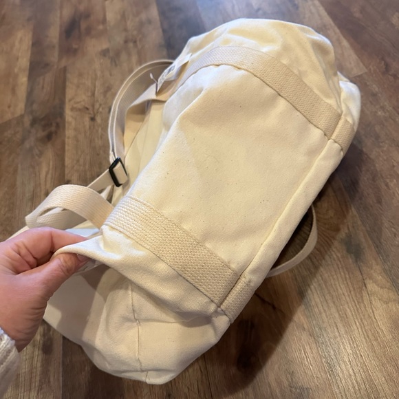 Vintage Dead Stock Amanda Smith Duffle - Picture 2 of 10